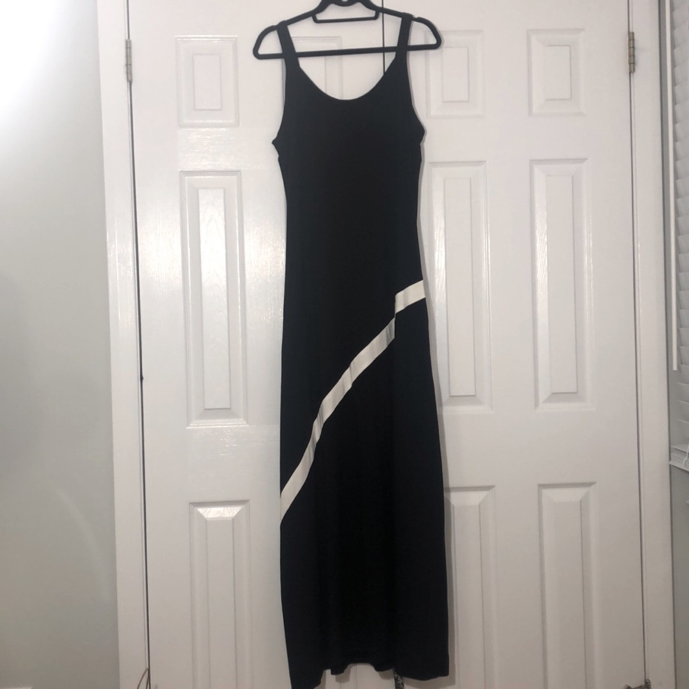 NWOT Karen Kane black & white maxi dress